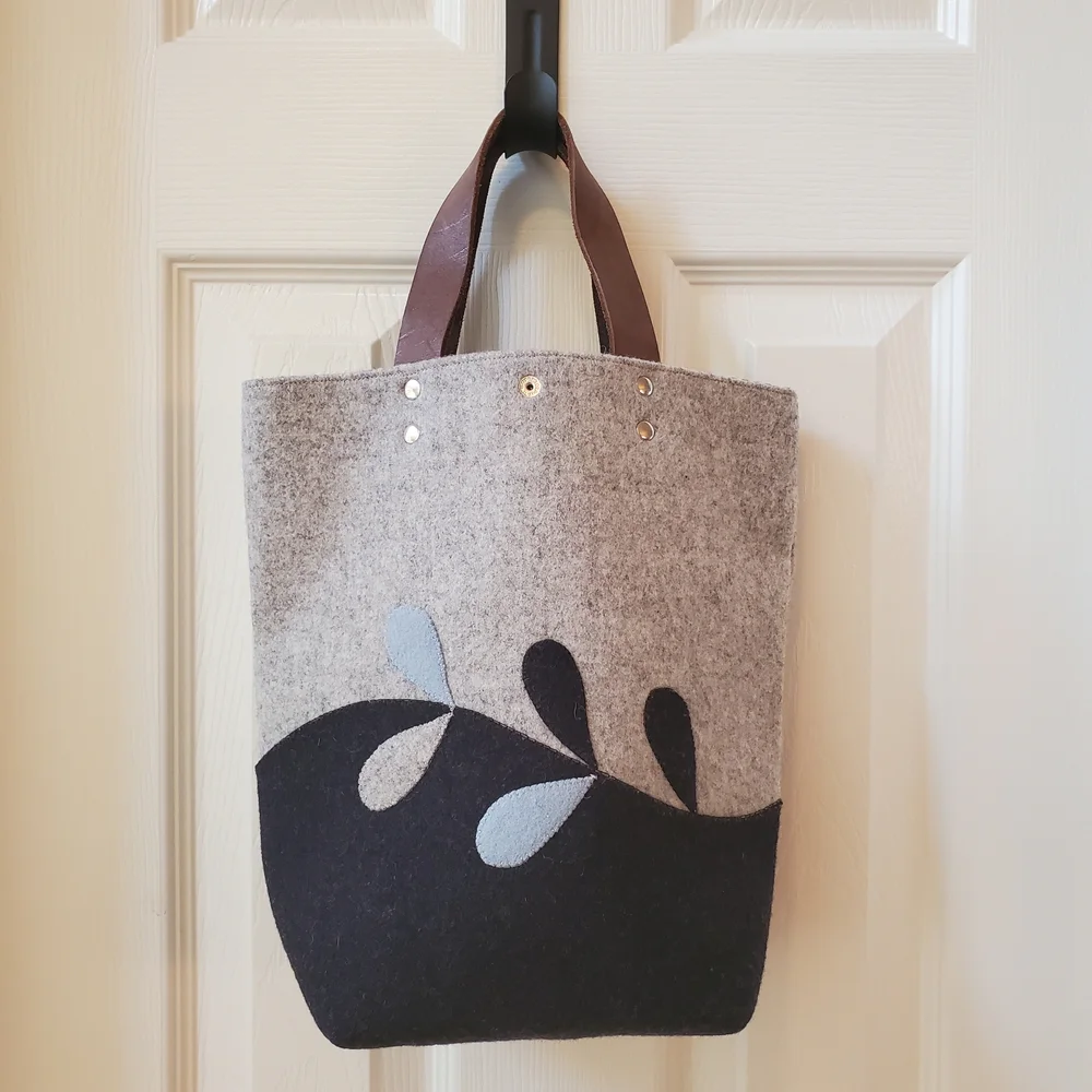 Artisan Made / Ig-elkott / Two Tone Leaf Design / Tote Bag With Leather Handles